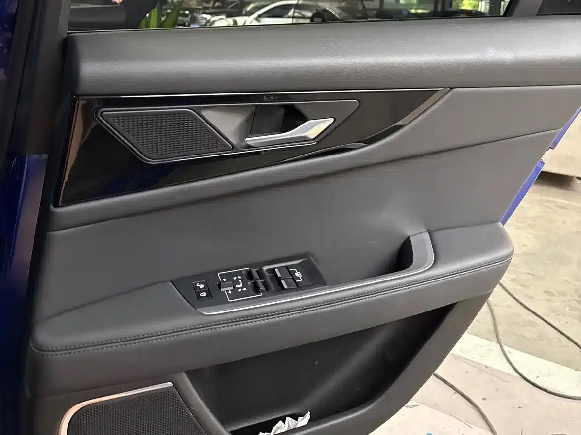 Jaguar XEL 2020 2.0T 200PS S Progressive Elegance Edition — миниатюра 8