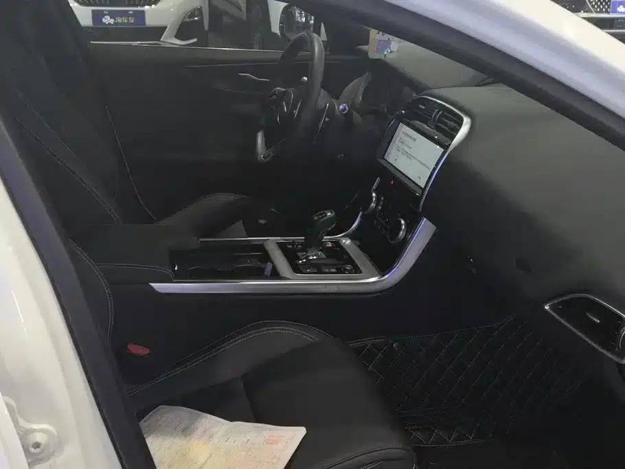 Jaguar XEL 2021 2.0T 200PS R-DYNAMIC Youth Sport Edition — миниатюра 8