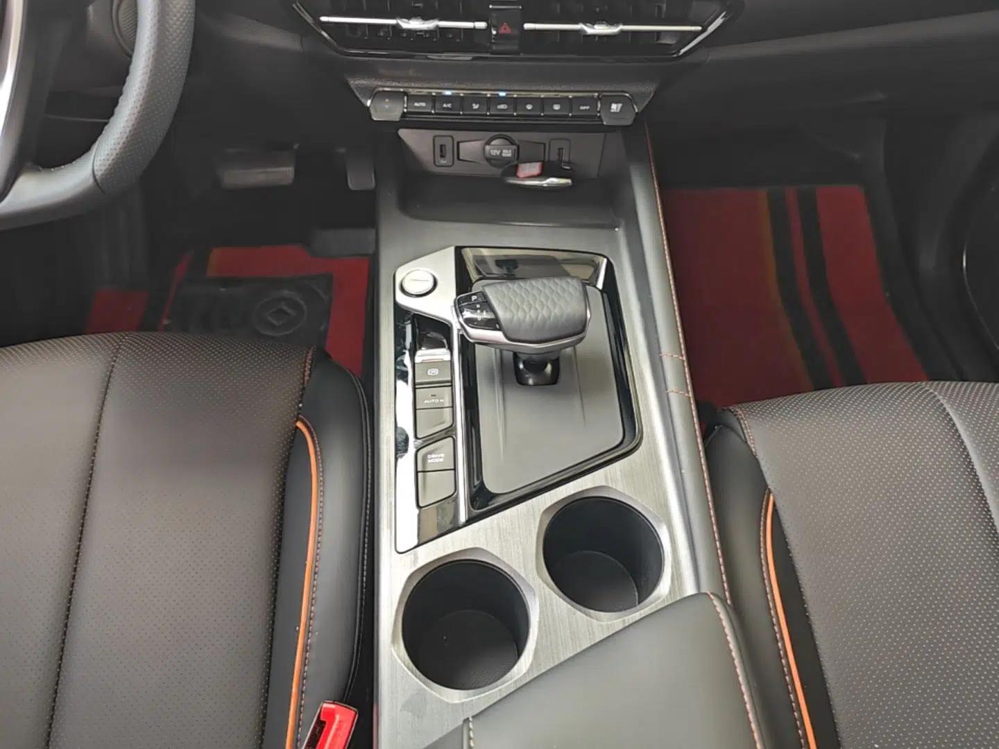 CHANGAN OSHAN X7 PLUS 2022 1.5T Blue Whale Edition Automatic ZhiZun Model — миниатюра 16