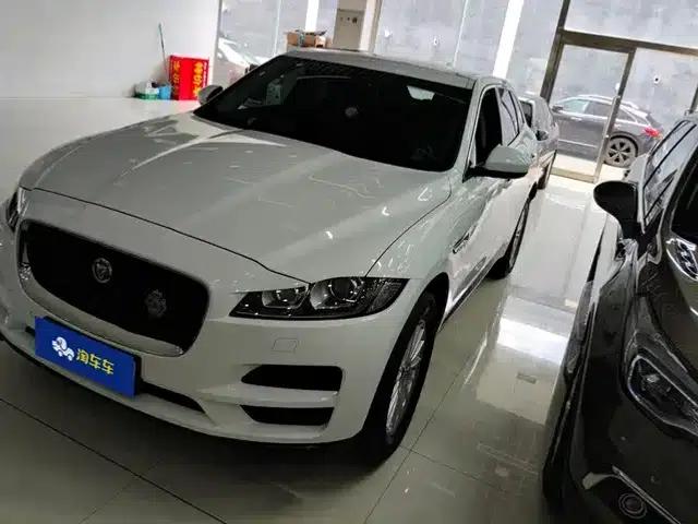 Jaguar F-PACE 2018 2.0T AWD Urban Luxury Edition