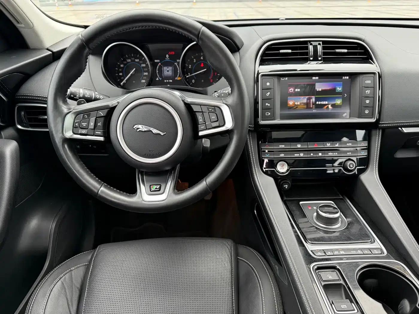 2016 Jaguar F-PACE 3.0 SC AWD R-Sport — миниатюра 14