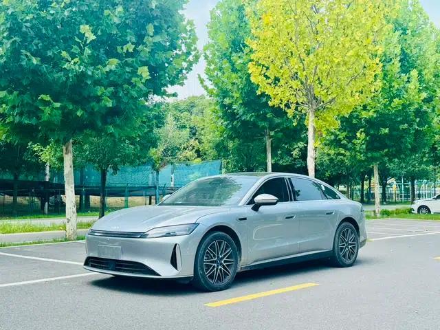Fengyun A9L 2025 Model 260km Extended Range Luxury Edition