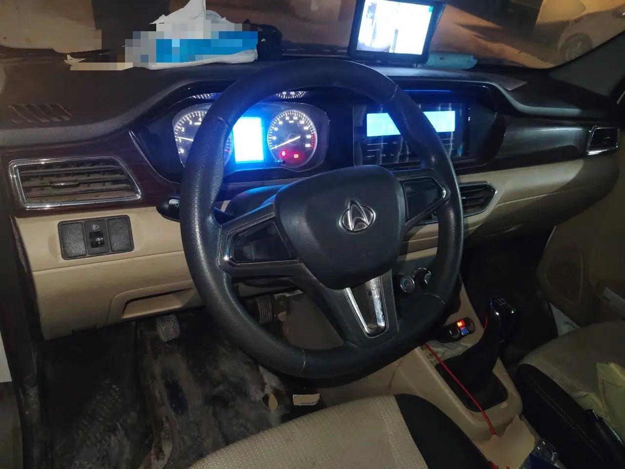 CHANGAN KUAYUE Xing V5 2021 1.6L Jinbao Edition Luxury Version DAM16KR — миниатюра 10