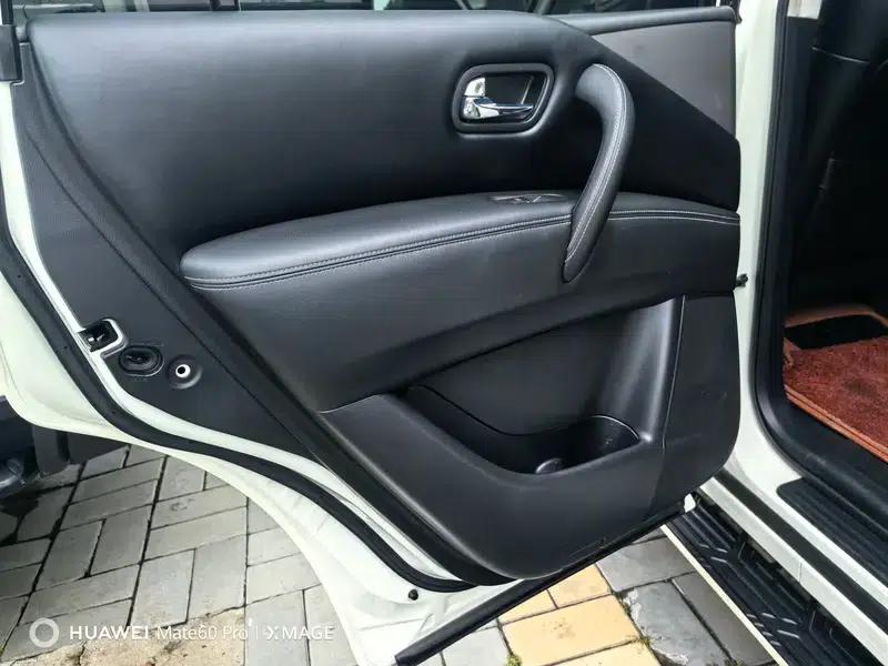 Nissan Patrol Y61 2018 4.0L Automatic 4WD 7-Seater Parallel Import — миниатюра 6