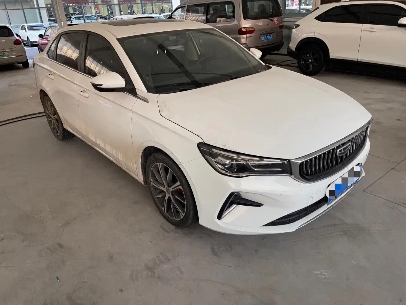 Geely Emgrand 2022 4th Generation 1.5L CVT Premium — миниатюра 3