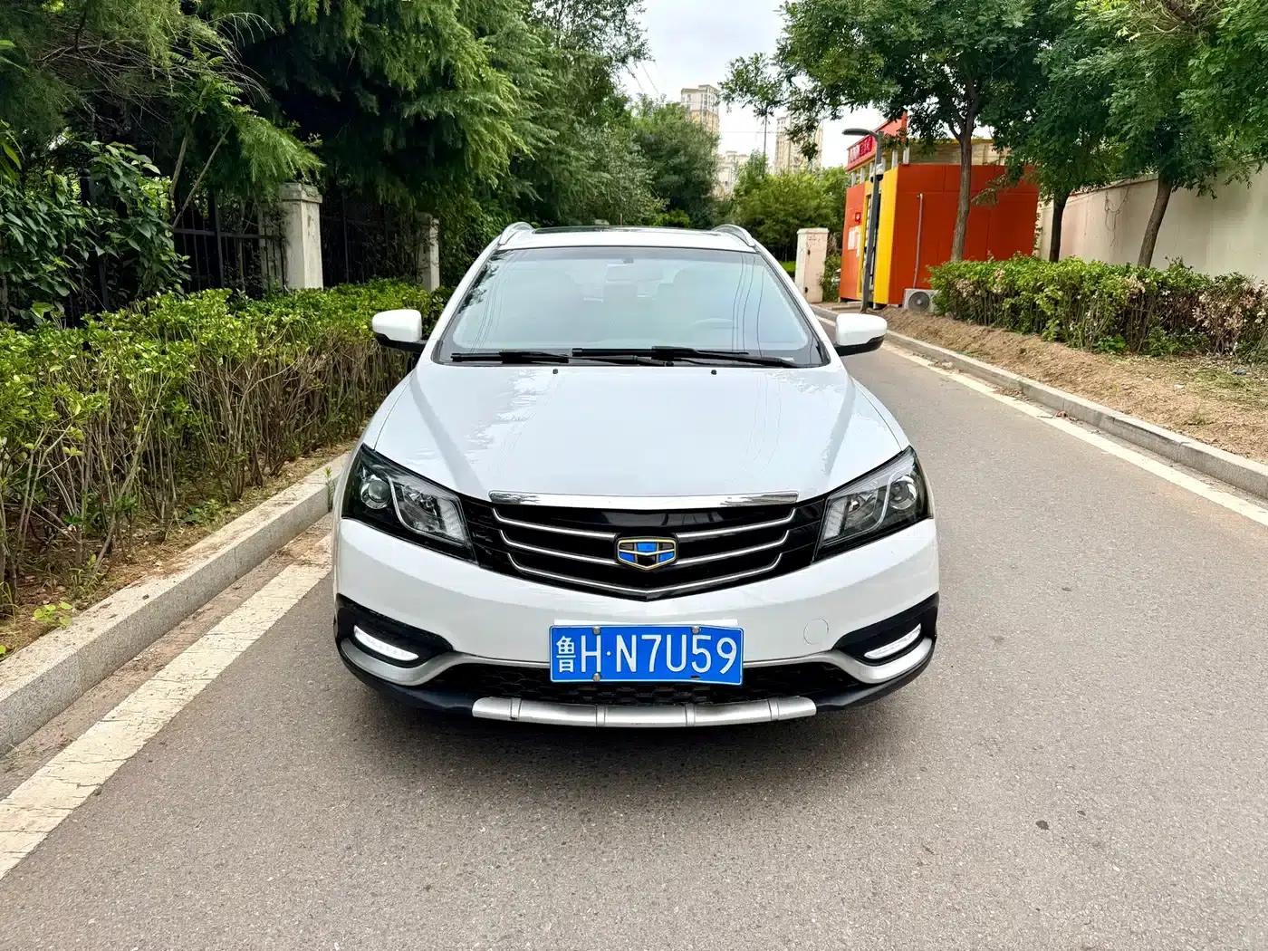 Geely Emgrand 2016 Hatchback RS 1.5L Manual Upgrade Version — миниатюра 4