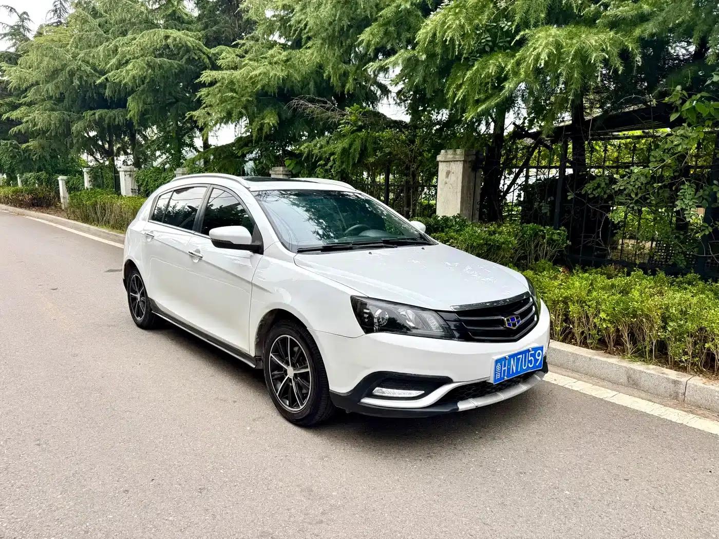 Geely Emgrand 2016 Hatchback RS 1.5L Manual Upgrade Version — миниатюра 6