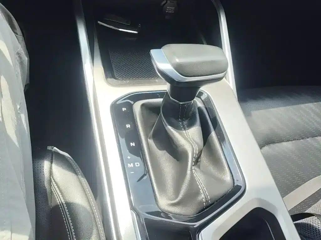 Geely Emgrand 2023 4th Generation Champion Edition 1.5L CVT Premium — миниатюра 14