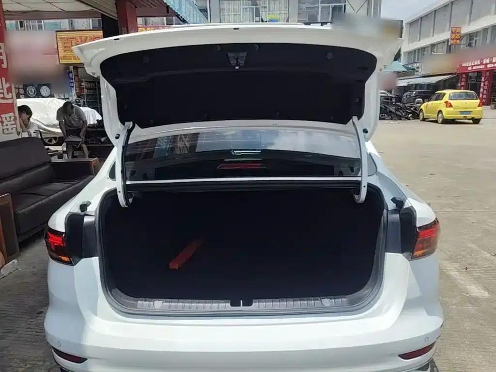 Geely Emgrand 2023 4th Generation Champion Edition 1.5L CVT Premium — миниатюра 19