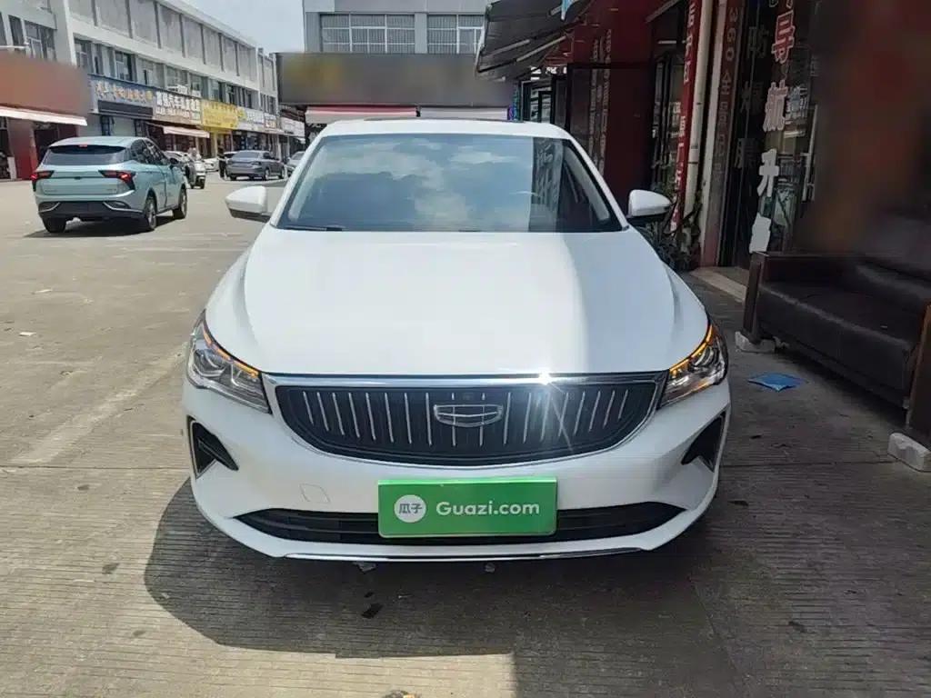 Geely Emgrand 2023 4th Generation Champion Edition 1.5L CVT Premium — миниатюра 3
