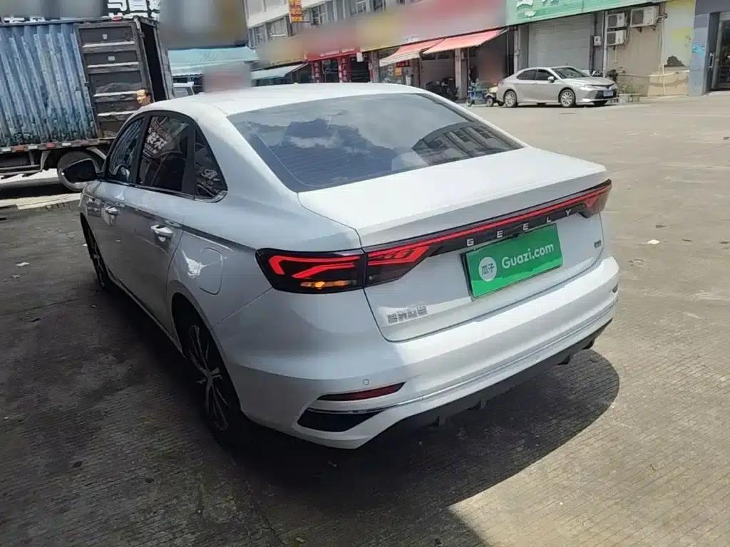 Geely Emgrand 2023 4th Generation Champion Edition 1.5L CVT Premium — миниатюра 5