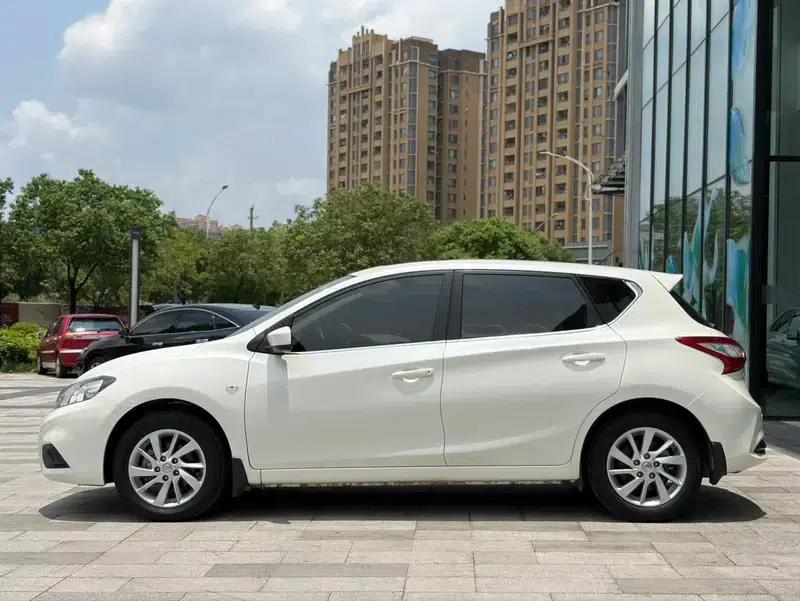 2016 Tiida 1.6L CVT Sport Edition — миниатюра 4