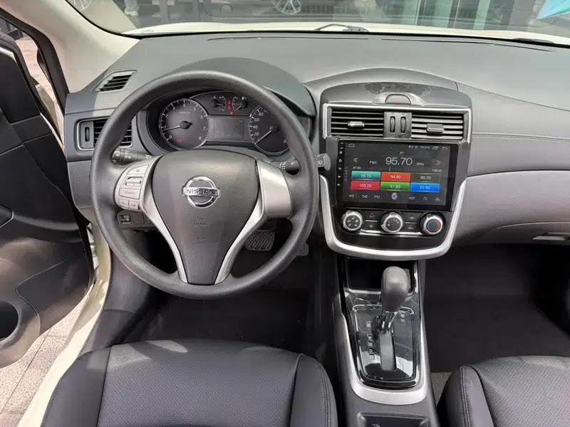 2016 Tiida 1.6L CVT Sport Edition — миниатюра 9