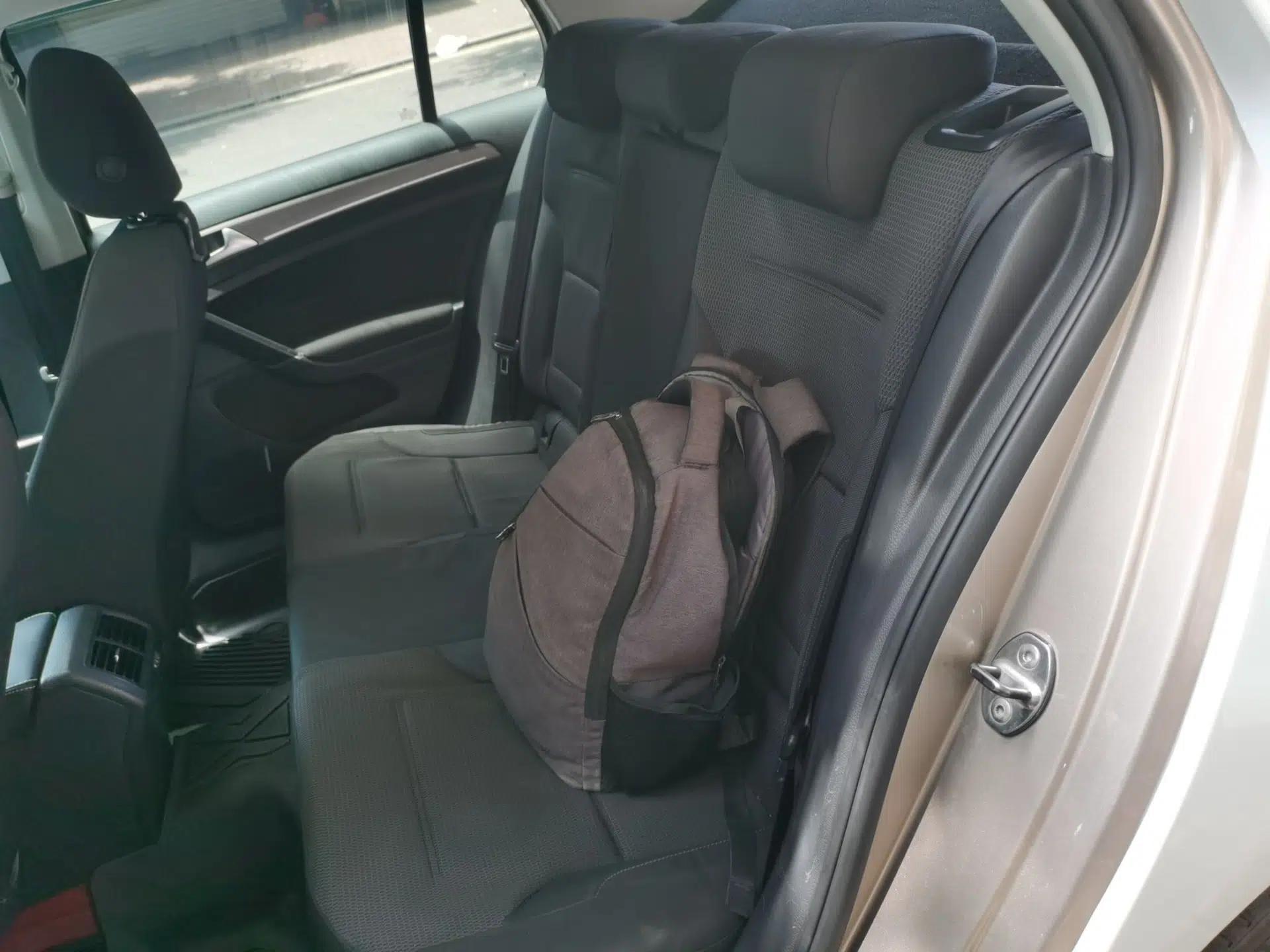 Volkswagen Golf 2015 1.6L Automatic Fashion Model — миниатюра 17
