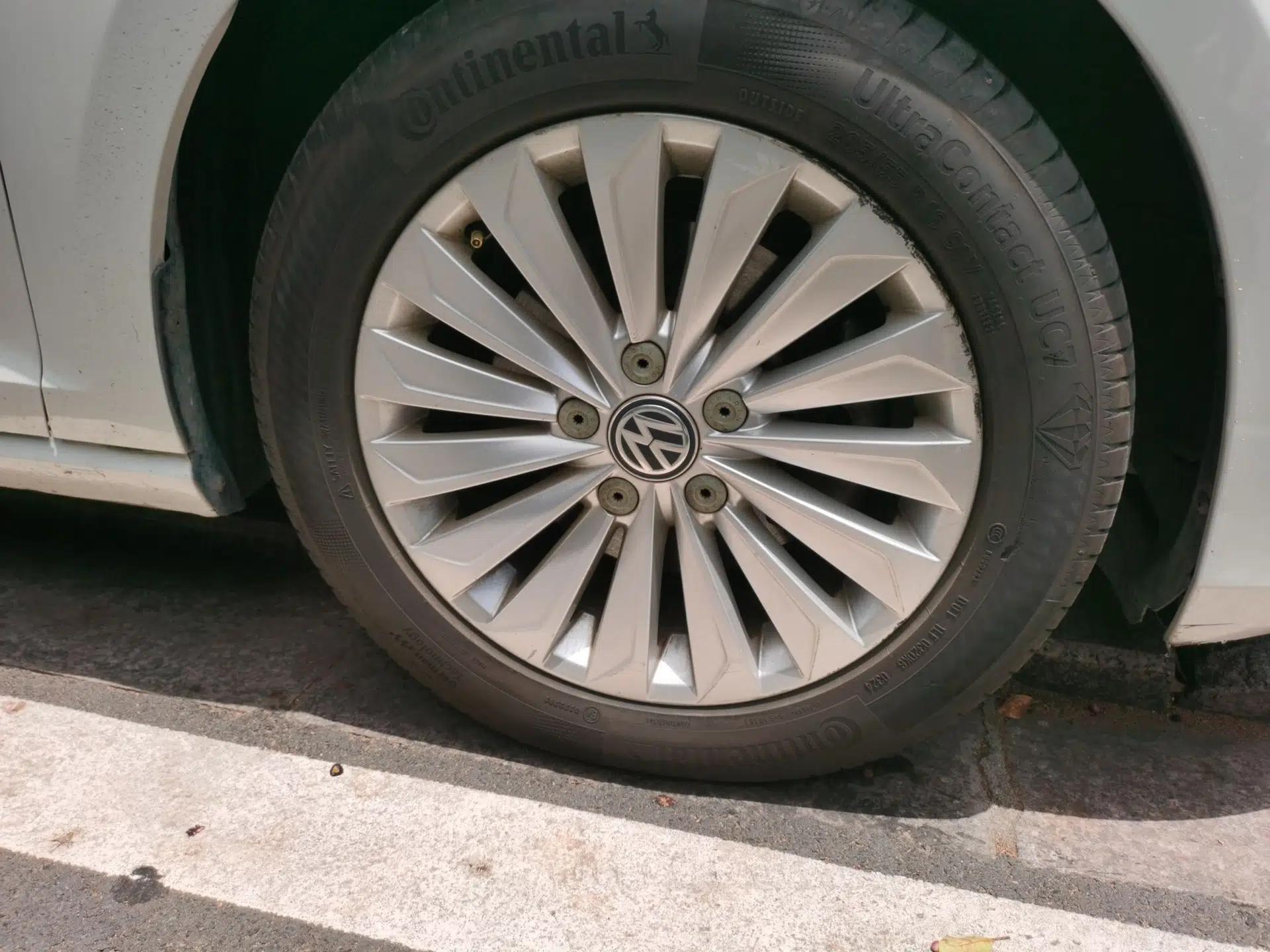 Volkswagen Golf 2015 1.6L Automatic Fashion Model — миниатюра 8