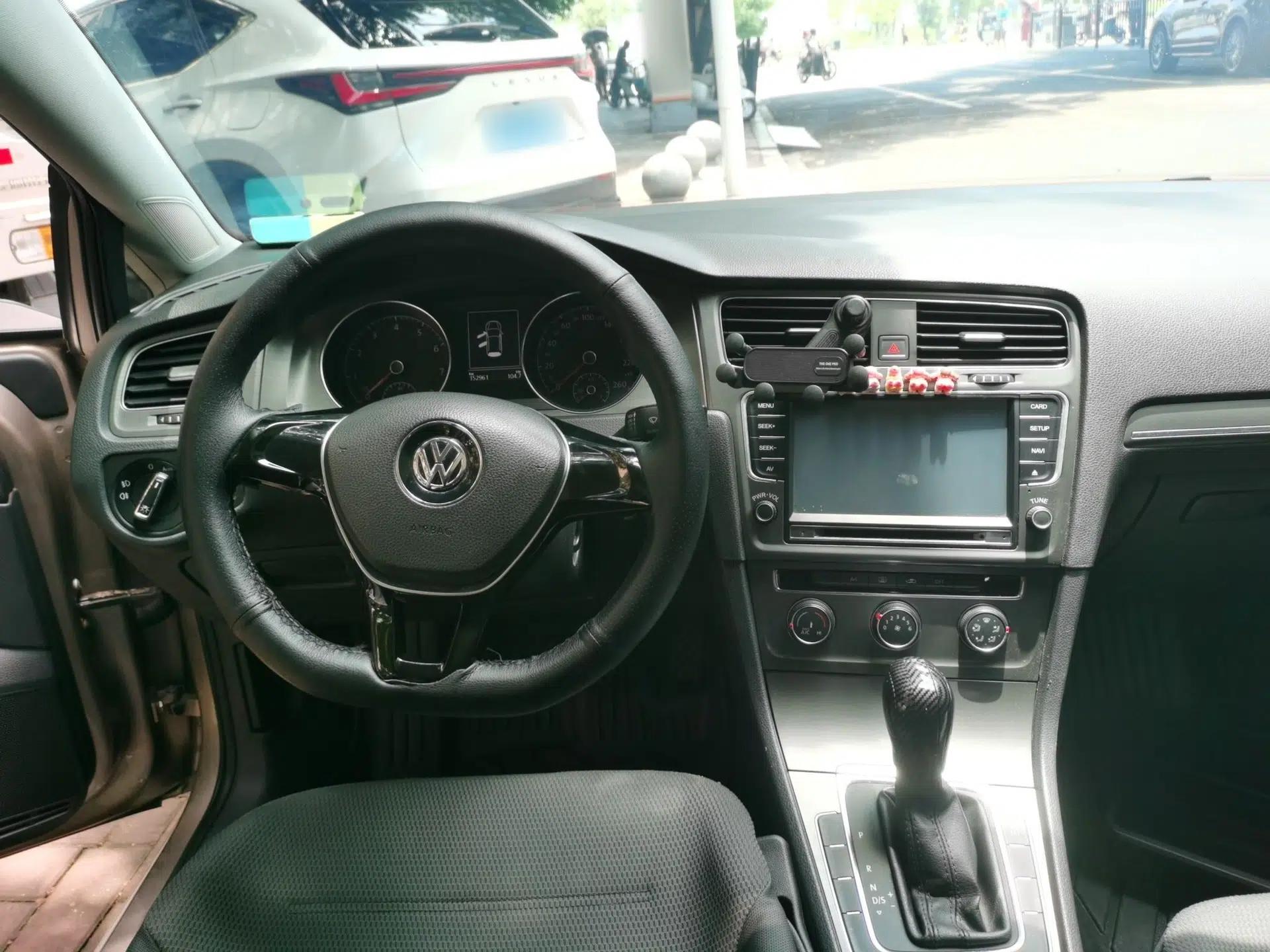 Volkswagen Golf 2015 1.6L Automatic Fashion Model — миниатюра 9
