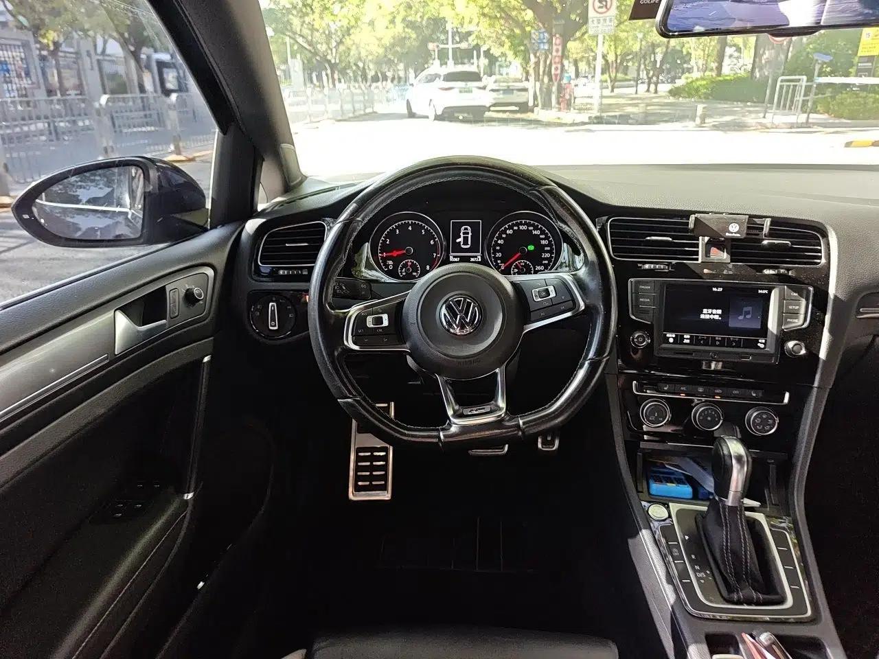 Volkswagen Golf 2016 1.4TSI Automatic R-Line — миниатюра 10