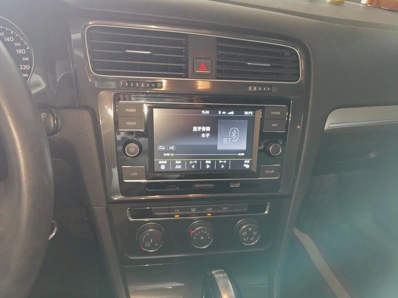 Volkswagen Golf 2018 230TSI Automatic Comfort Model — миниатюра 13