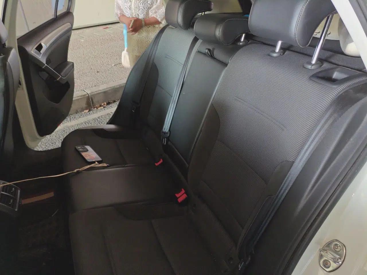 Volkswagen Golf 2018 230TSI Automatic Comfort Model — миниатюра 17