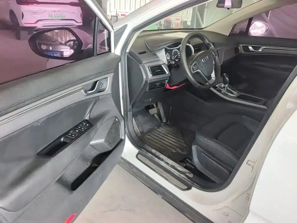 Geely GS 2016 Elegant Edition 1.3T Automatic Leading Model — миниатюра 16
