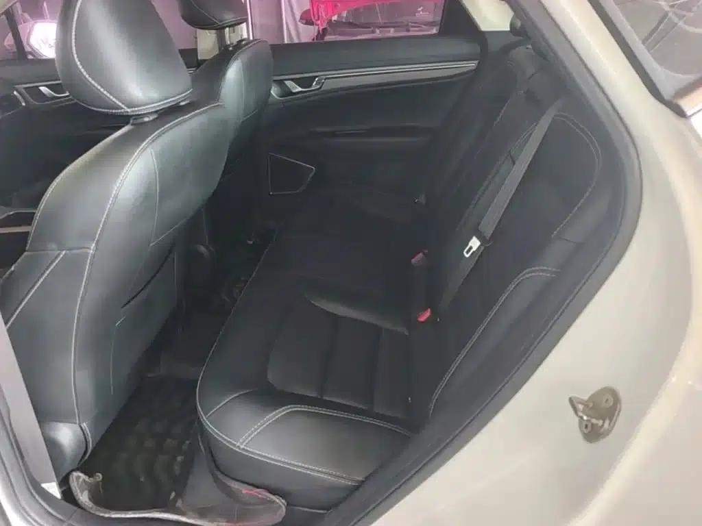 Geely GS 2016 Elegant Edition 1.3T Automatic Leading Model — миниатюра 17