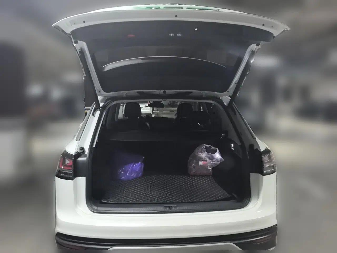 Volkswagen Tayron 2023 330TSI Two-Wheel-Drive Luxury Plus Advanced Version — миниатюра 19