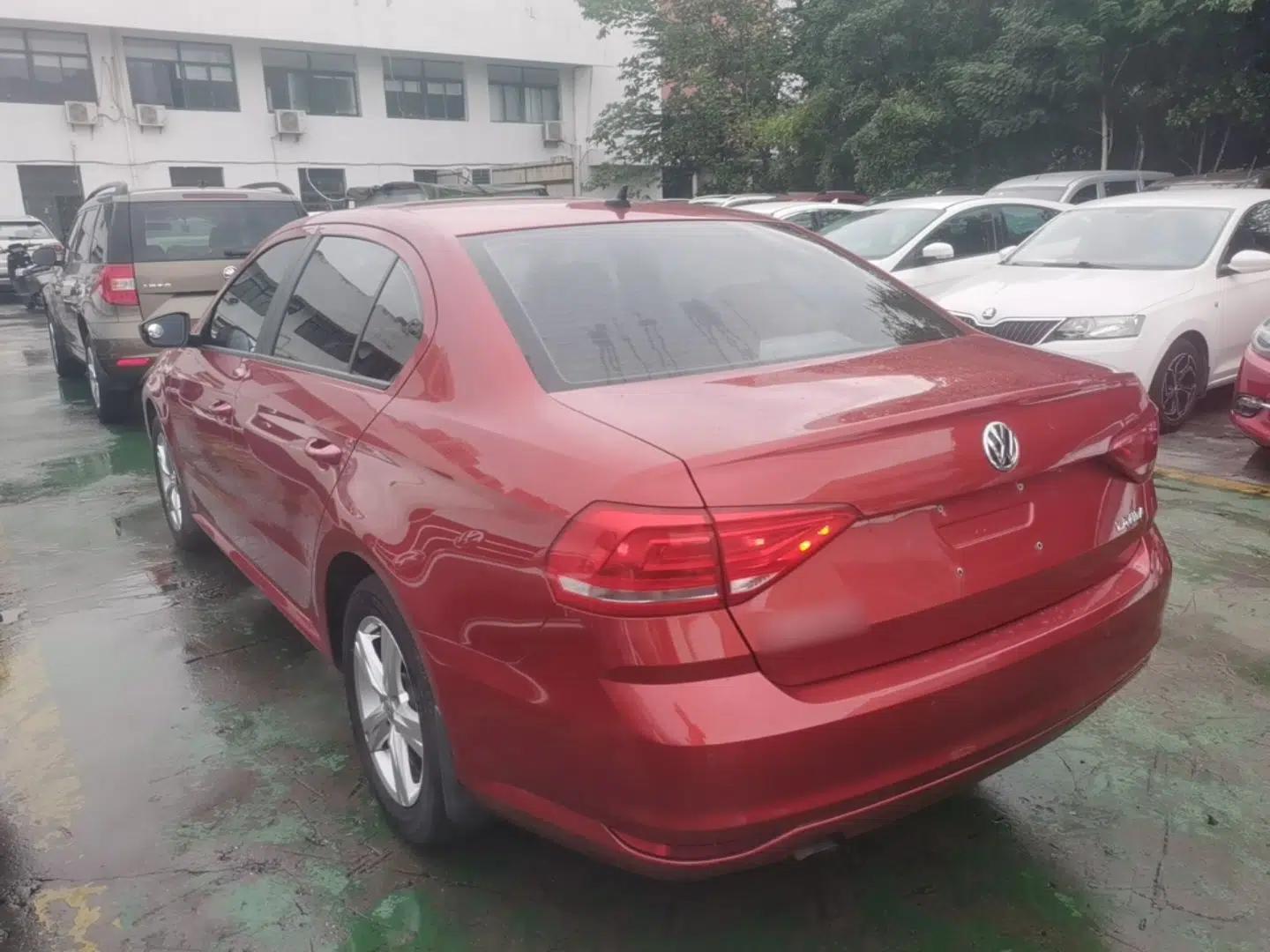 Volkswagen Lavida 2017 1.6L Manual Fashion Edition — миниатюра 4