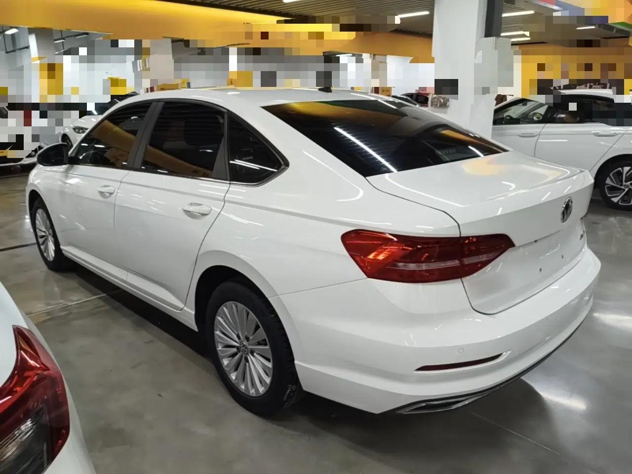 Volkswagen Lavida 2019 1.5L Automatic Comfort Edition China VI Standard — миниатюра 4