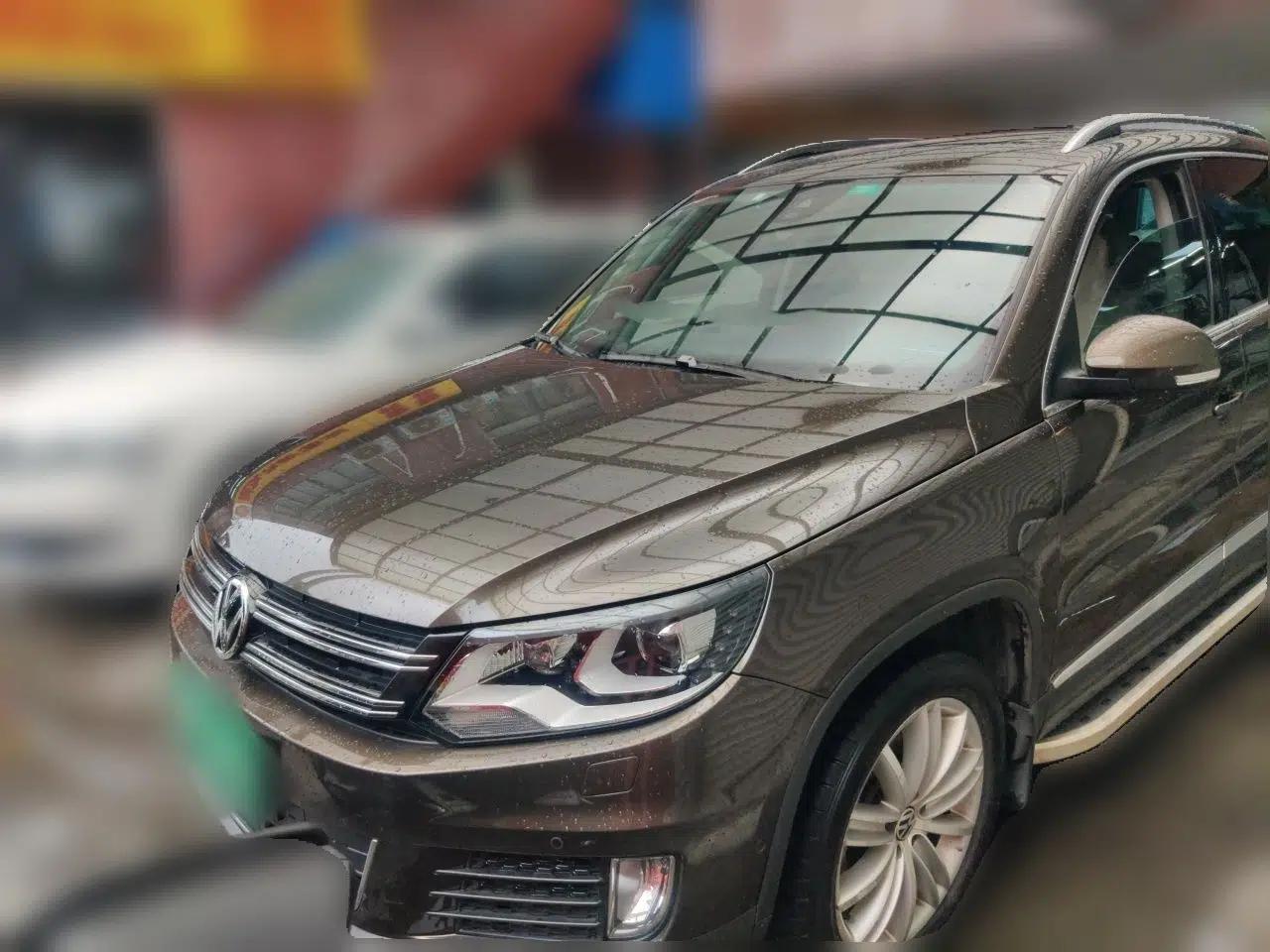 Volkswagen Tiguan 2013 2.0 TSI Automatic All-Wheel-Drive Flagship Edition — миниатюра 1
