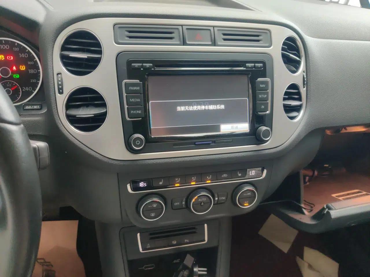 Volkswagen Tiguan 2013 2.0 TSI Automatic All-Wheel-Drive Flagship Edition — миниатюра 13