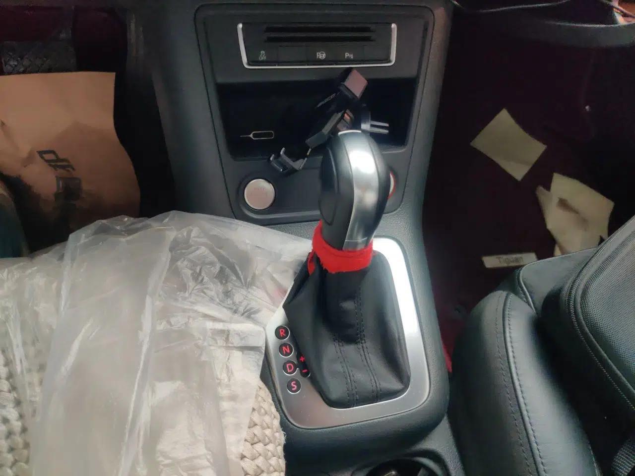 Volkswagen Tiguan 2013 2.0 TSI Automatic All-Wheel-Drive Flagship Edition — миниатюра 14