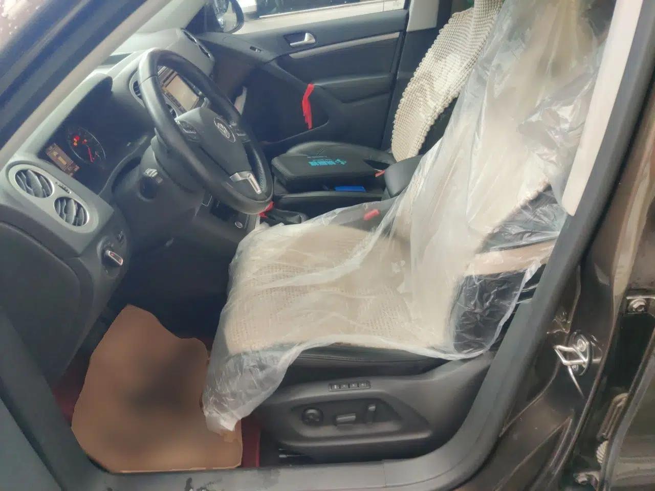 Volkswagen Tiguan 2013 2.0 TSI Automatic All-Wheel-Drive Flagship Edition — миниатюра 15