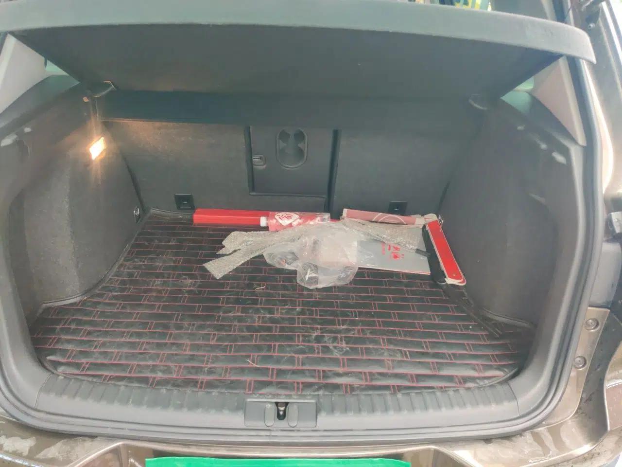 Volkswagen Tiguan 2013 2.0 TSI Automatic All-Wheel-Drive Flagship Edition — миниатюра 19