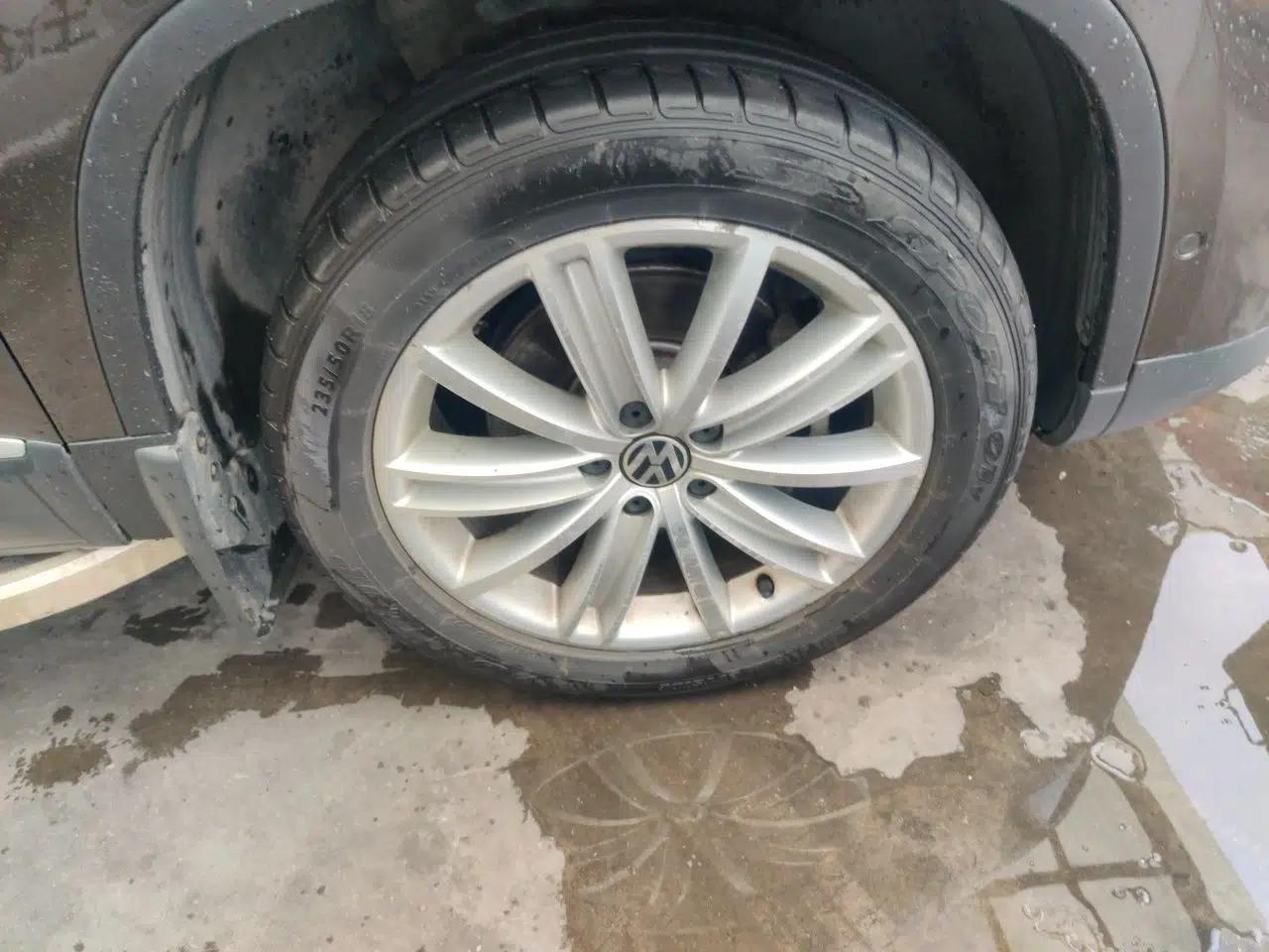 Volkswagen Tiguan 2013 2.0 TSI Automatic All-Wheel-Drive Flagship Edition — миниатюра 8