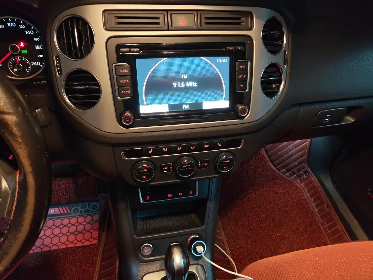 Volkswagen Tiguan 2015 2.0 TSI Automatic All-Wheel Drive Flagship Edition — миниатюра 13