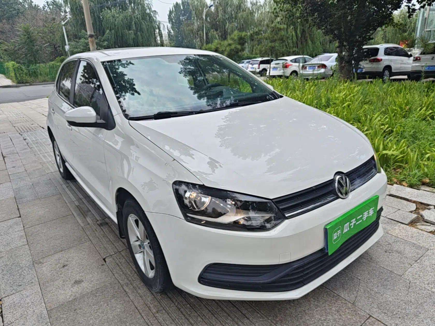 Volkswagen Polo 2014 1.4L Manual Fashion Edition — миниатюра 3