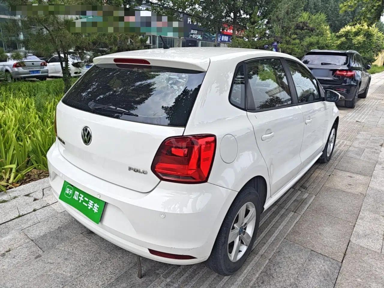 Volkswagen Polo 2014 1.4L Manual Fashion Edition — миниатюра 6