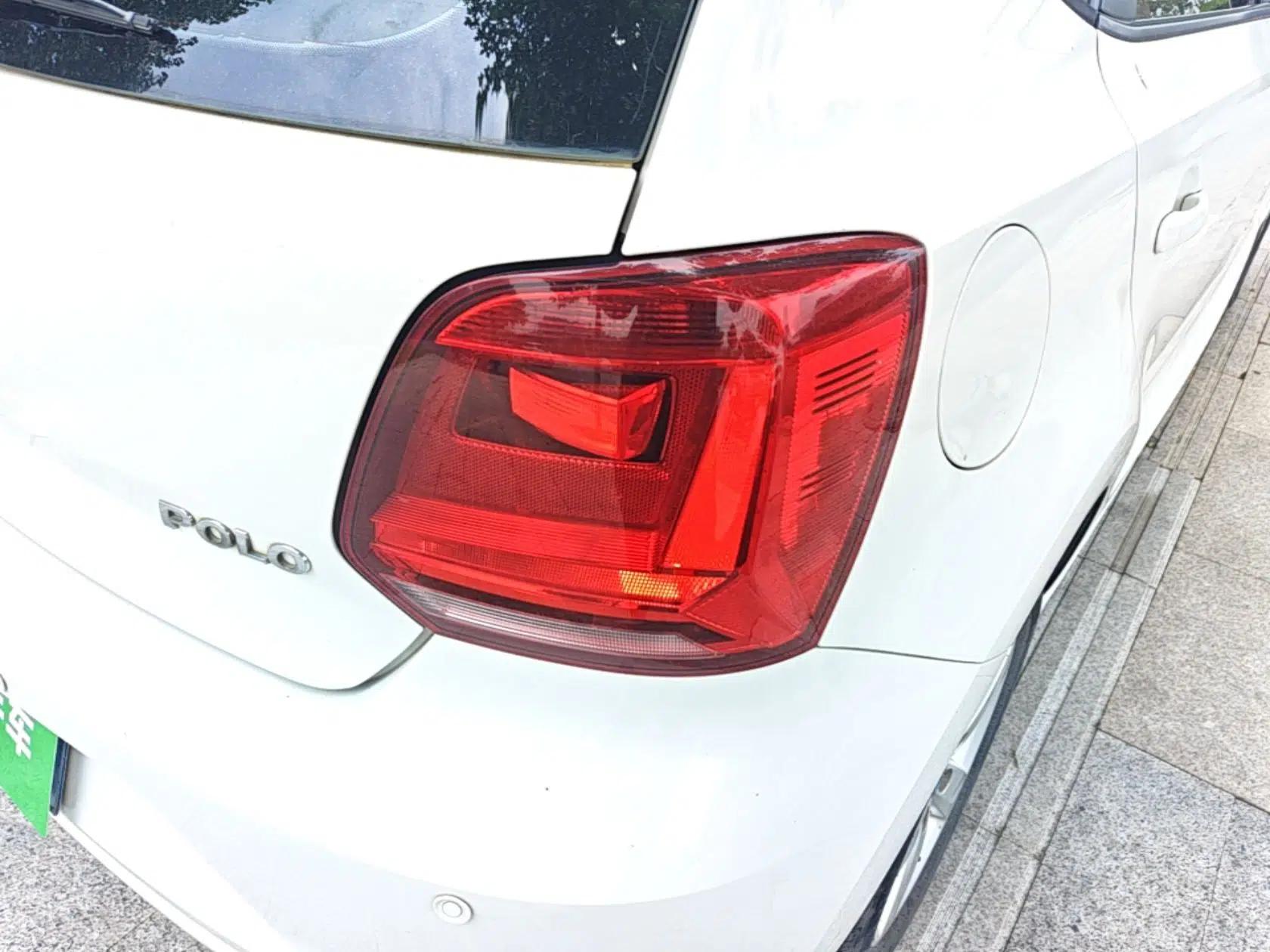 Volkswagen Polo 2014 1.4L Manual Fashion Edition — миниатюра 9