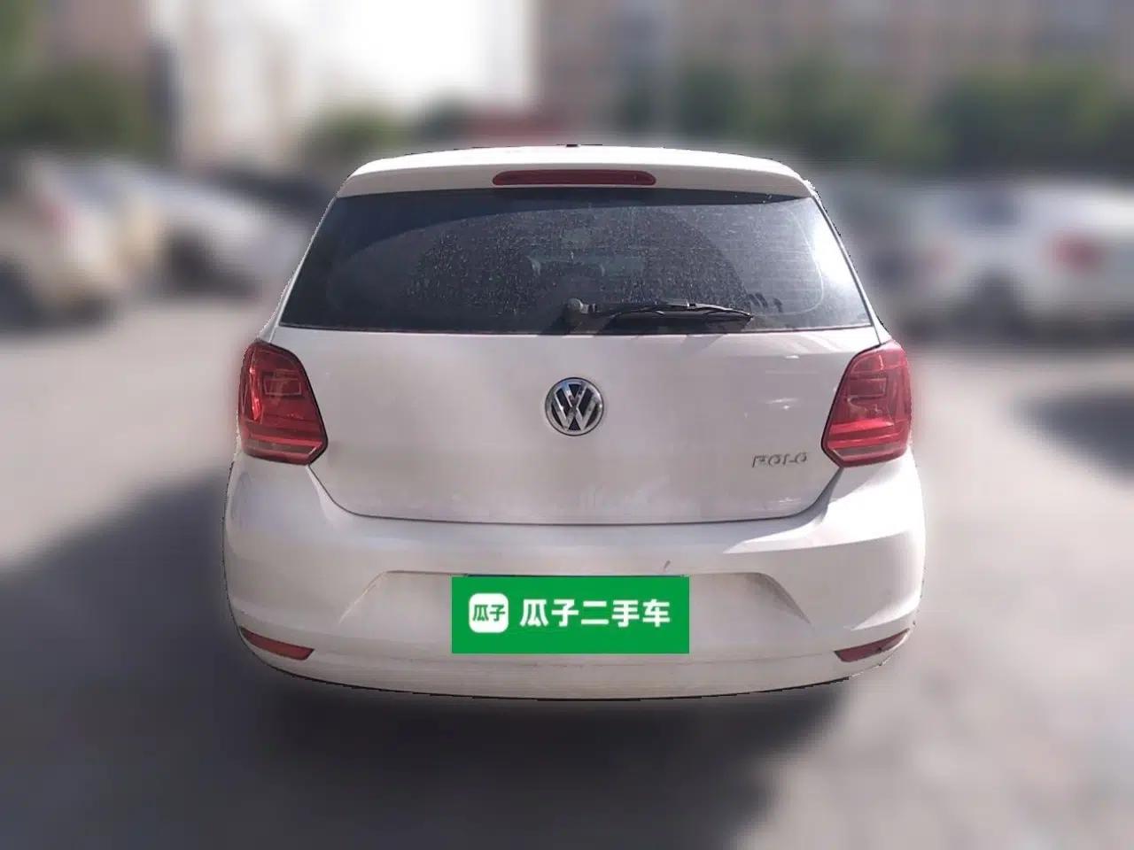 Volkswagen Polo 2016 1.4L Automatic Trendy Model — миниатюра 5