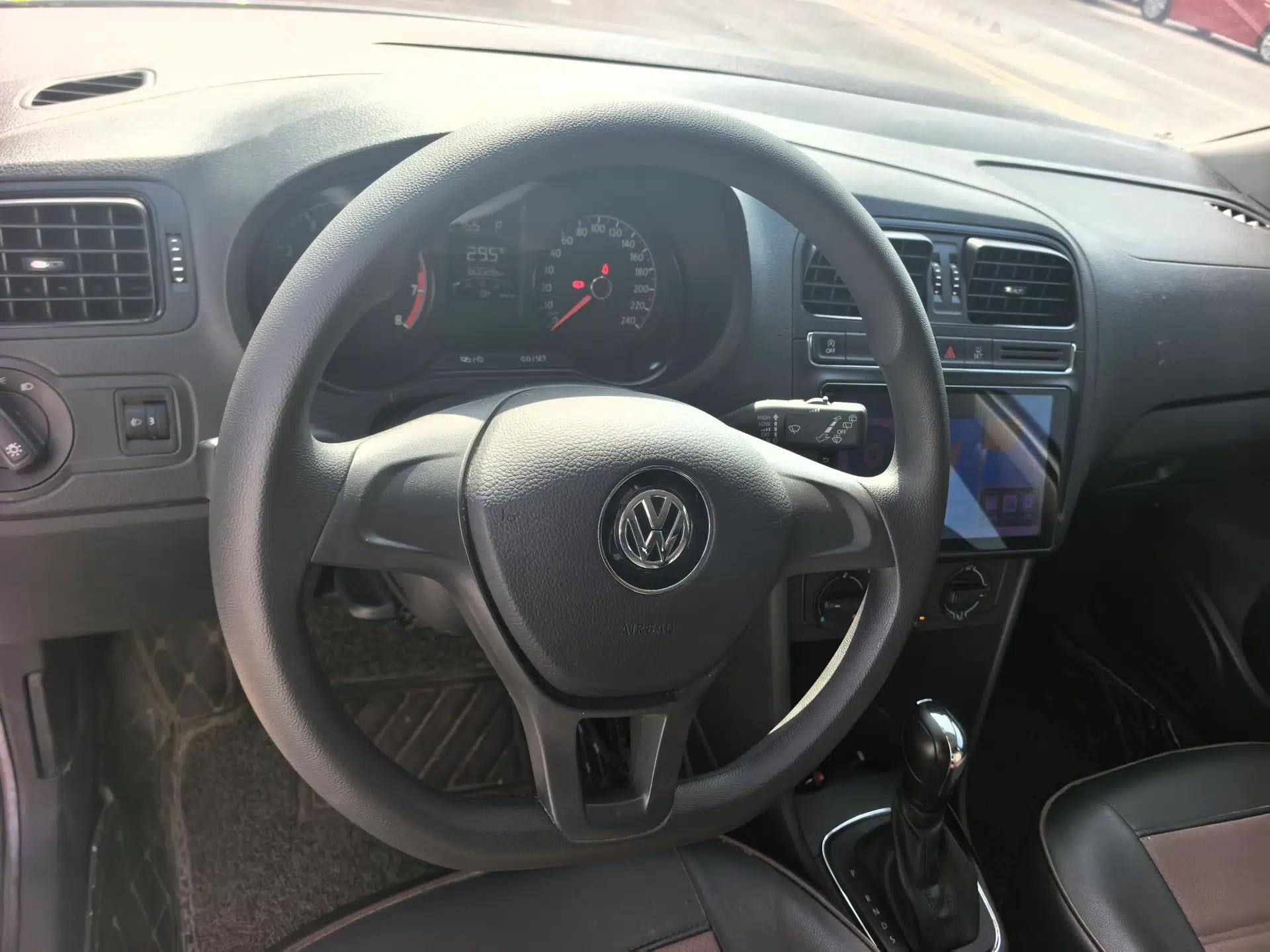 Volkswagen Polo 2018 1.5L Automatic Advanced Driving Model — миниатюра 7