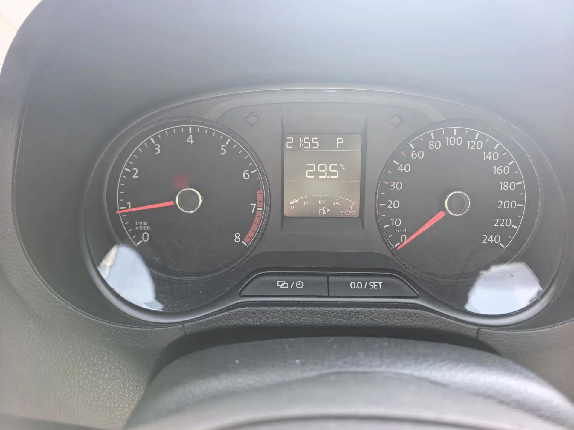Volkswagen Polo 2018 1.5L Automatic Advanced Driving Model — миниатюра 8