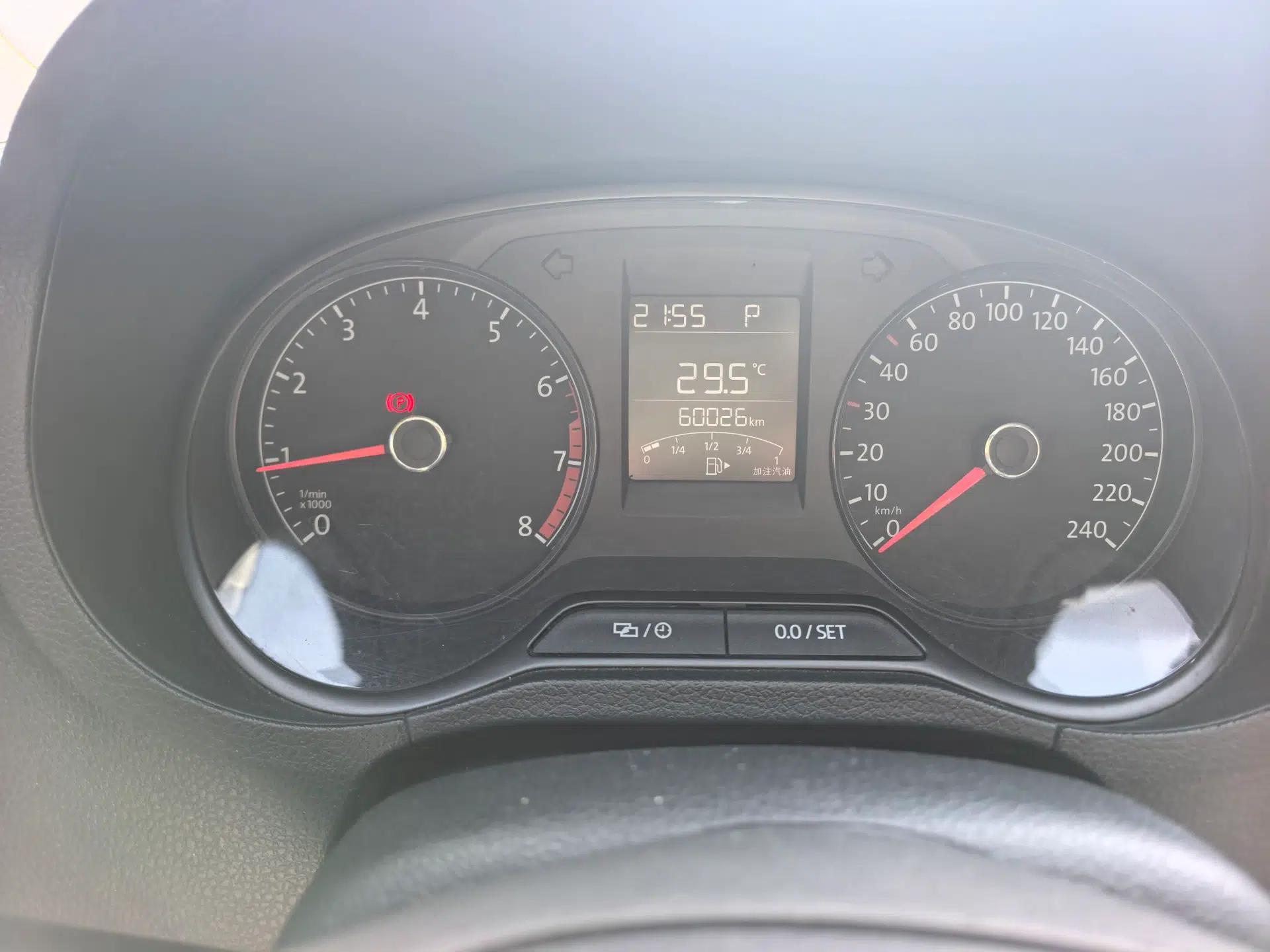 Volkswagen Polo 2018 1.5L Automatic Advanced Driving Model — миниатюра 9