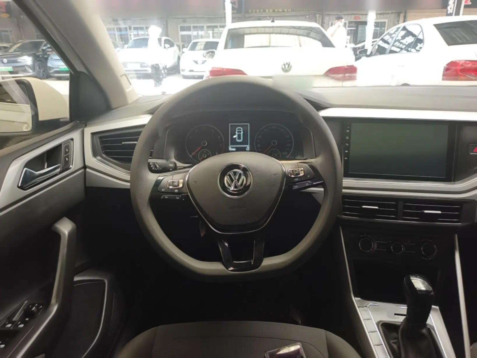 Volkswagen Polo 2019 Plus 1.5L Automatic Panoramic Enjoyment Edition — миниатюра 13