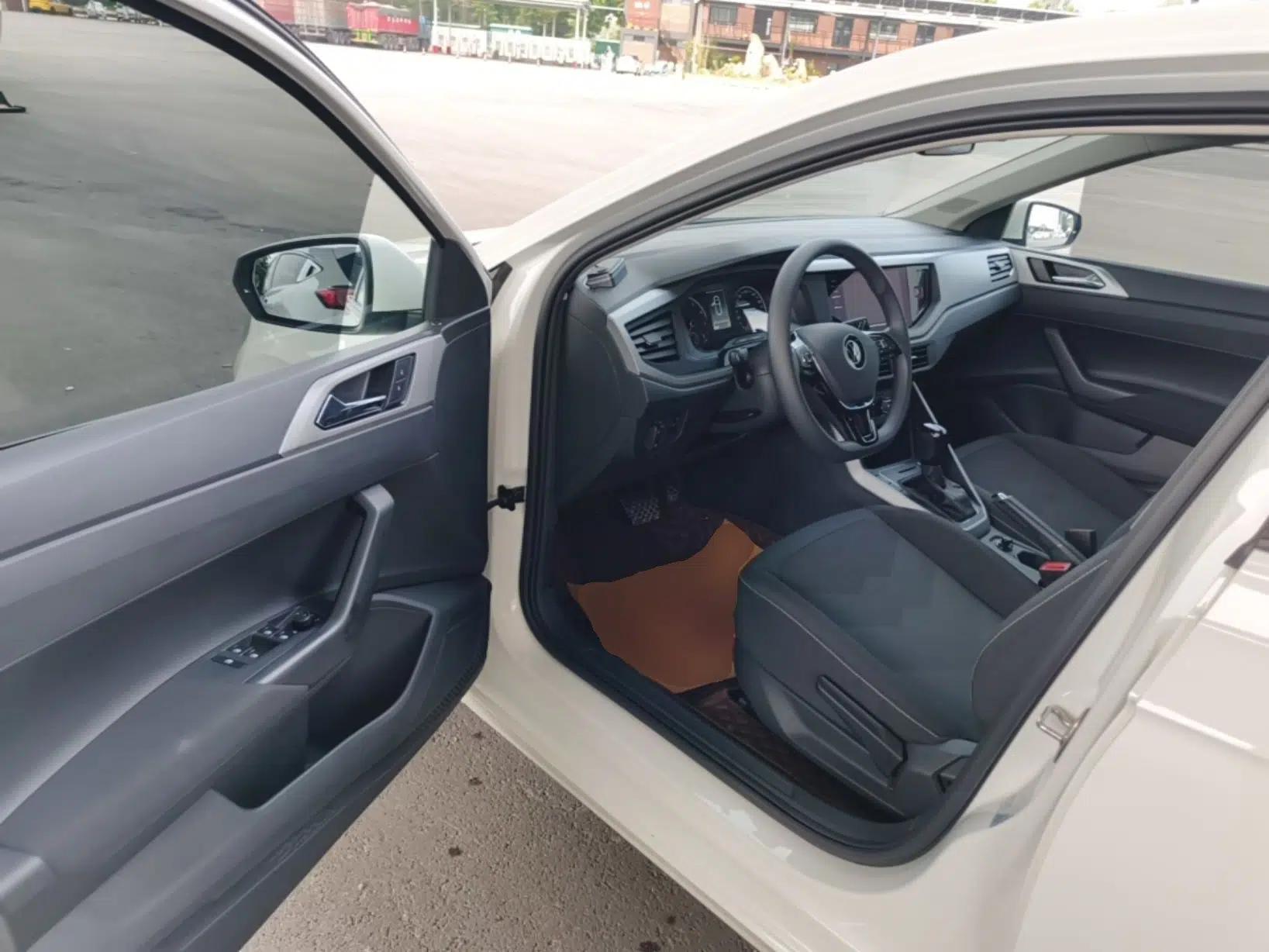 Volkswagen Polo 2021 Plus 1.5L Automatic Panoramic Enjoyment Edition — миниатюра 18