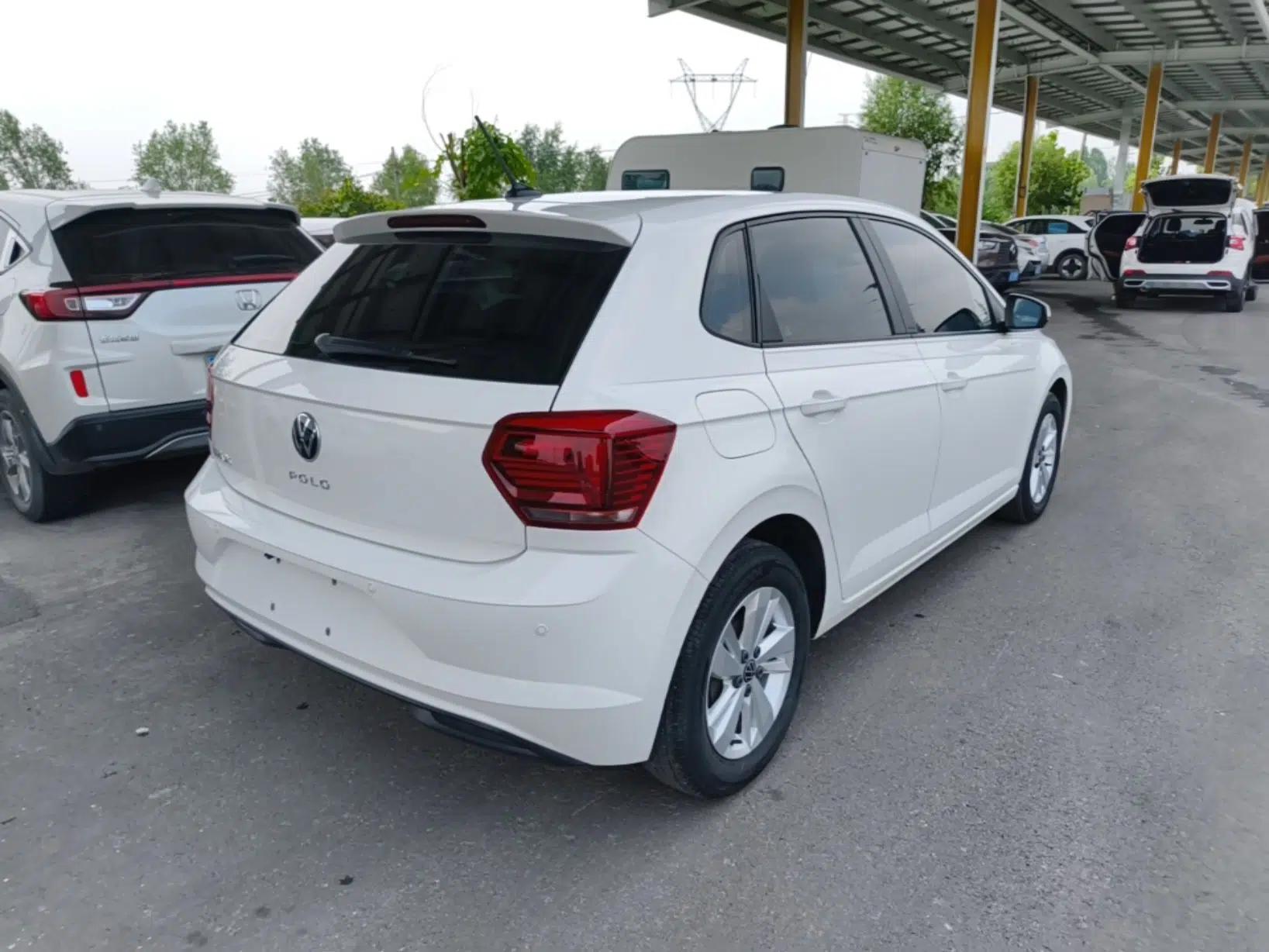 Volkswagen Polo 2021 Plus 1.5L Automatic Panoramic Enjoyment Edition — миниатюра 6