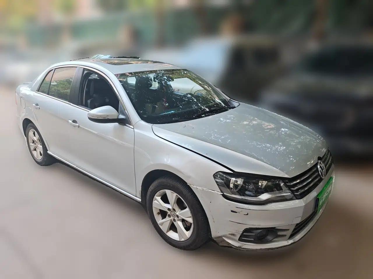 Volkswagen Bora 2013 1.6L Manual Fashion Edition — миниатюра 3