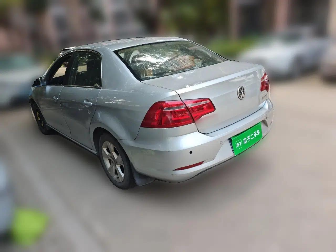 Volkswagen Bora 2013 1.6L Manual Fashion Edition — миниатюра 4