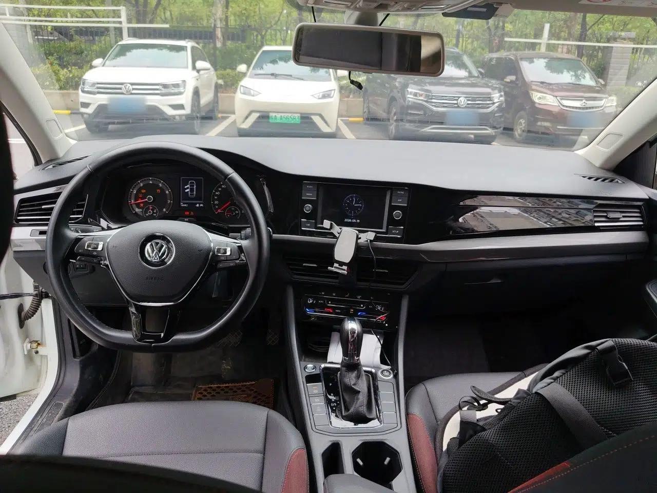 Volkswagen Bora 2020 1.5L Automatic Elite Version — миниатюра 9