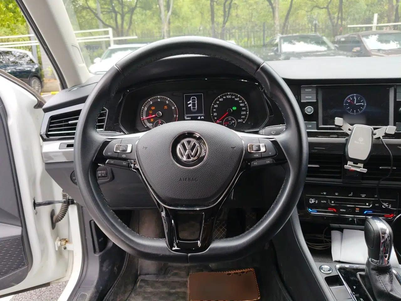 Volkswagen Bora 2020 1.5L Automatic Elite Version — миниатюра 10