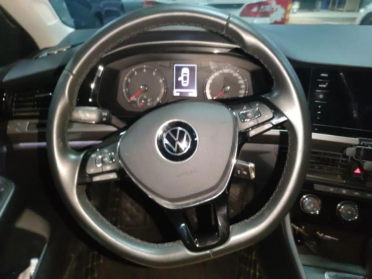 Volkswagen Bora 2021 1.5L Automatic Comfort Smart Connect Edition — миниатюра 10